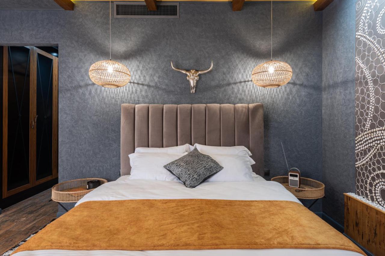 Mr Grey Boutique Hotel Odessa Exterior photo
